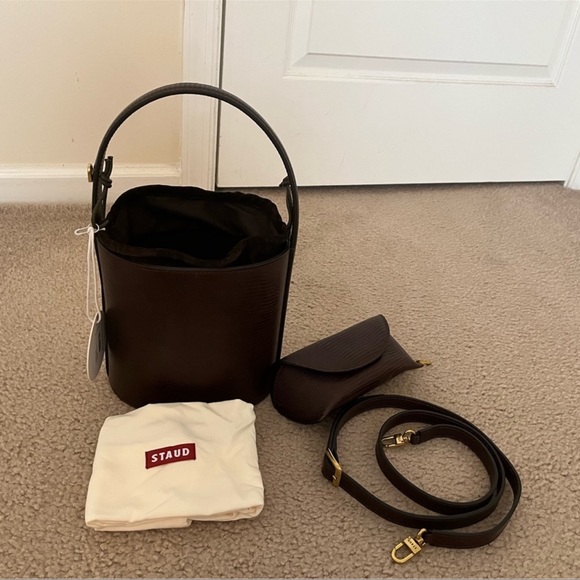 NEW Staud Bissett Lizard Embossed Leather Bucket Bag With Sunglasses Case - Picture 4 of 10